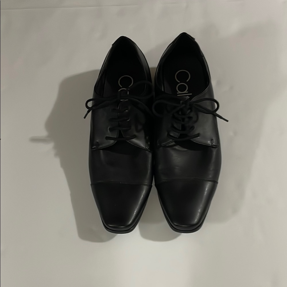 Calvin Klein Men's Classic Black Oxfords Size 9
